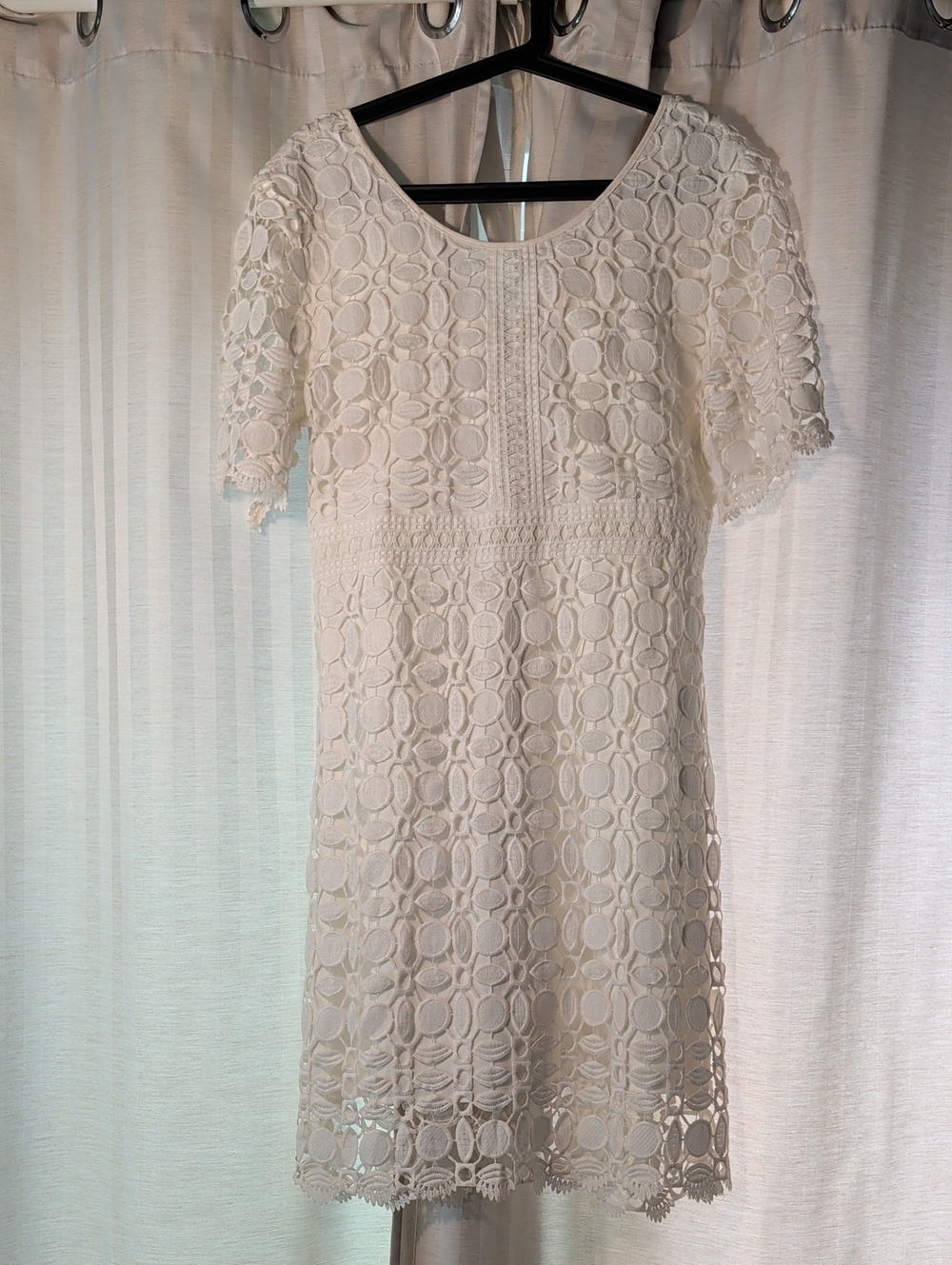 Solitaire Cream Lace Mini Dress with Short Sleeves